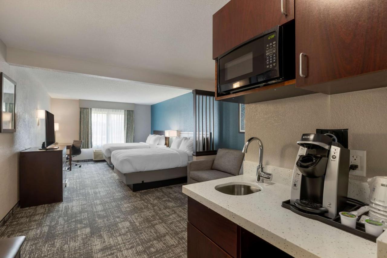 Best Western Watertown Inn & Suites Exterior foto