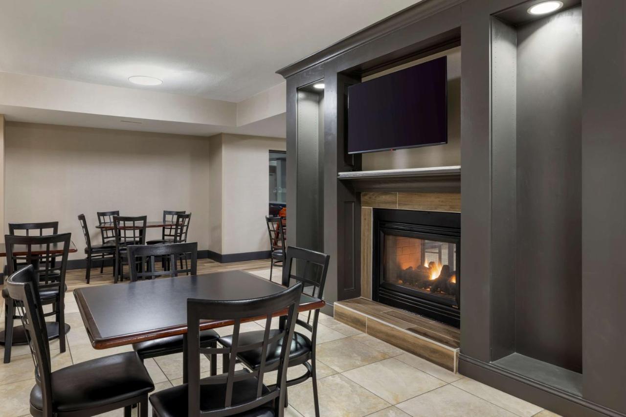 Best Western Watertown Inn & Suites Exterior foto